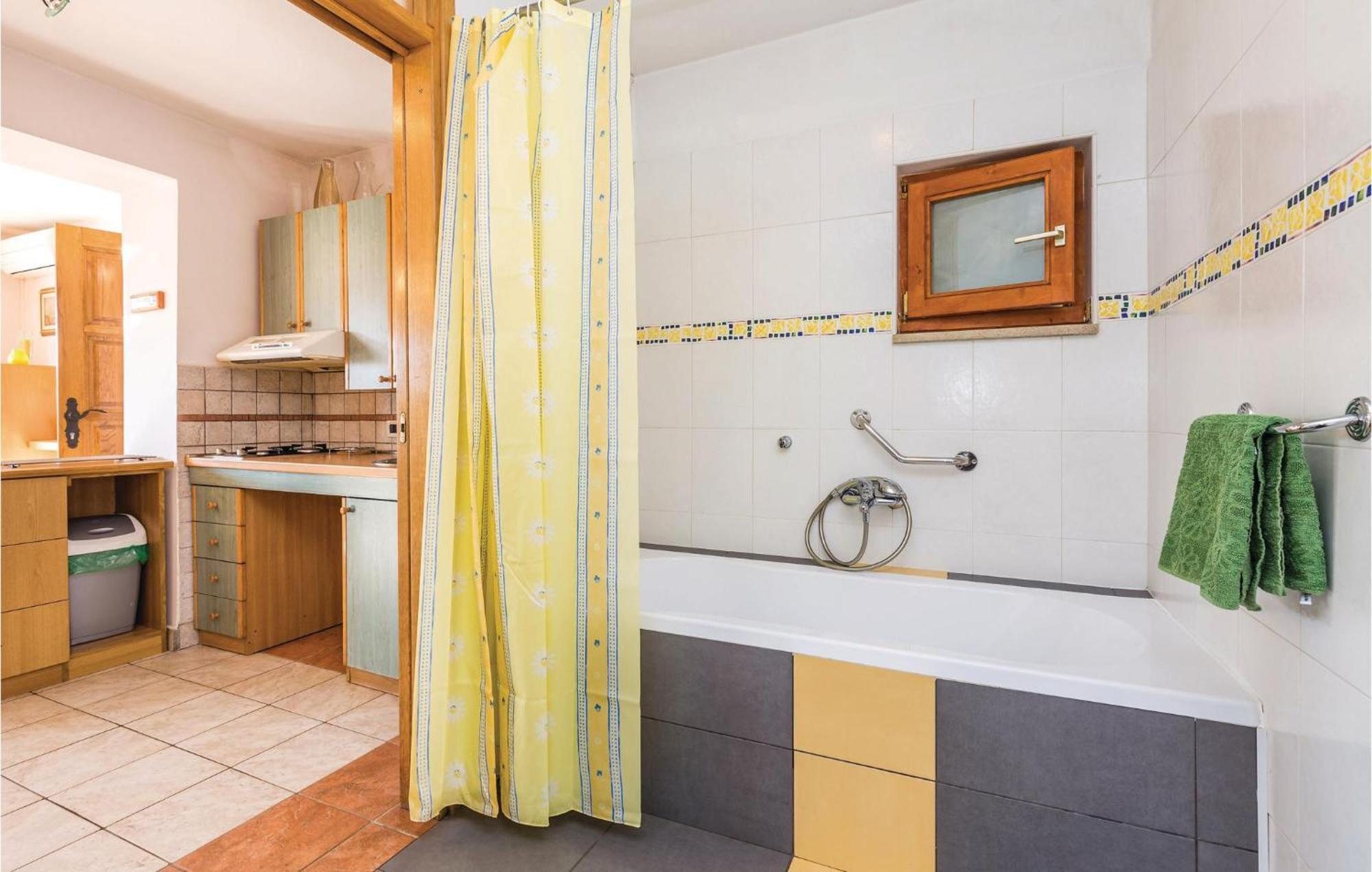 Stunning Apartment In Rijeka With 1 Bedrooms And Wifi Екстериор снимка