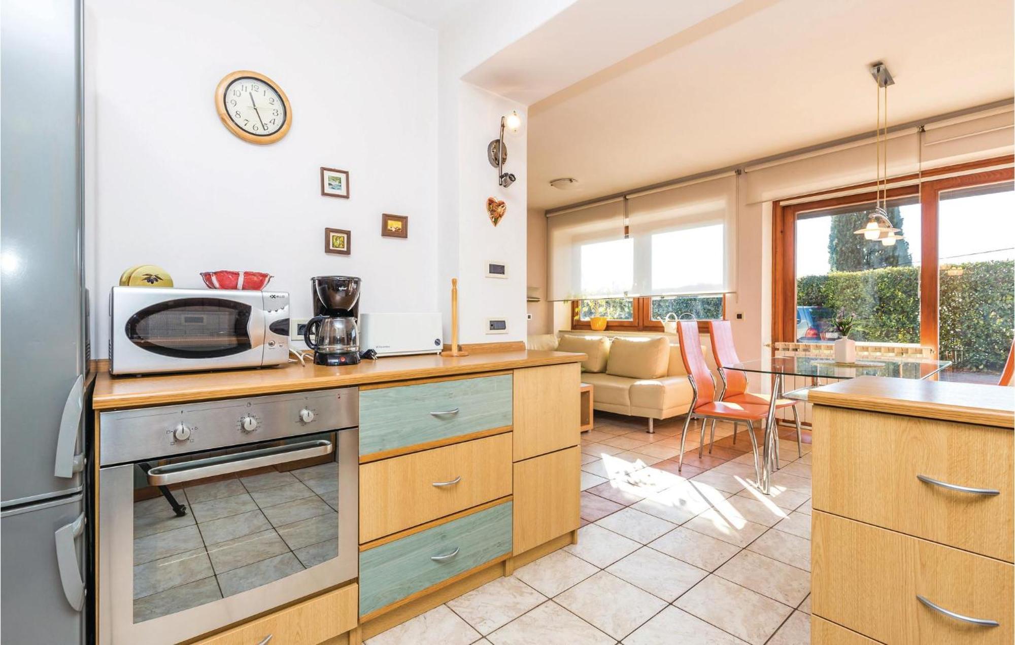 Stunning Apartment In Rijeka With 1 Bedrooms And Wifi Екстериор снимка